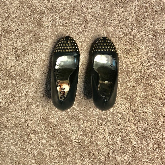 Black studded stilettos - Picture 2 of 4